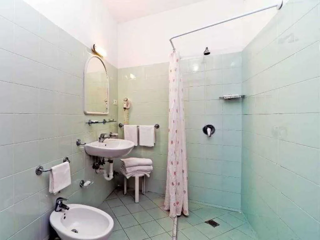 Room, Parco delle Agavi, Naples