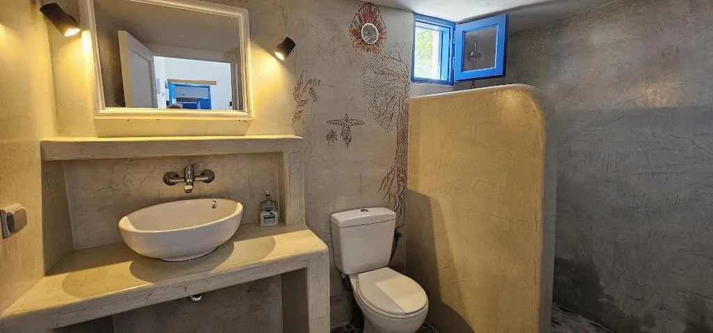 Room, Pleasure Beachside Studios, Santorini