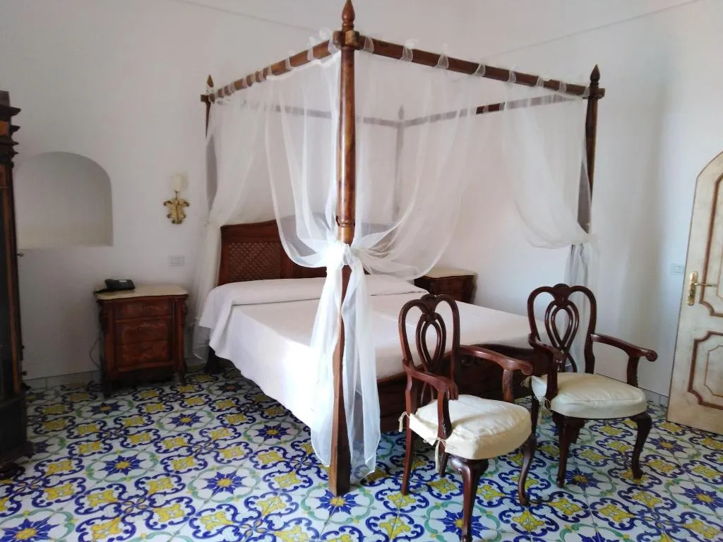 Room, Villa Principe Giovanni, Naples