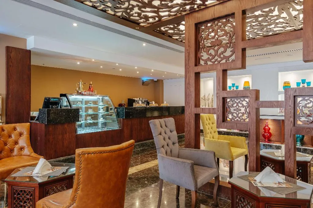 Restaurant, Tulip Inn Al Khan, Dubai