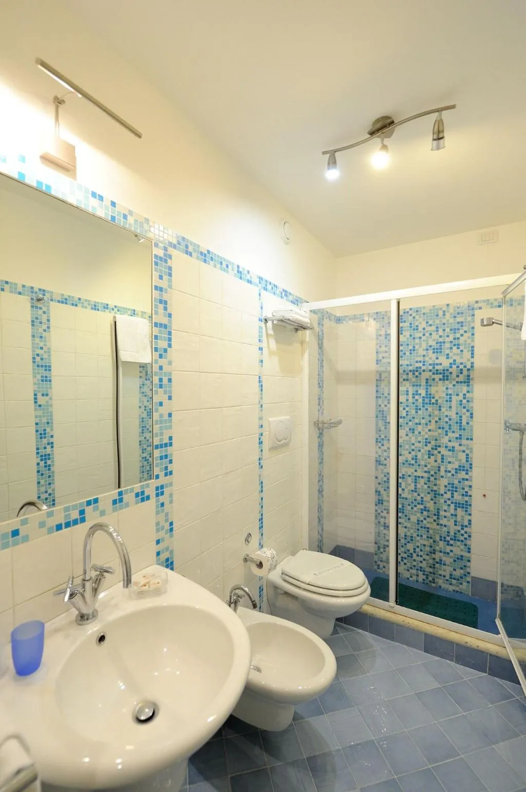 Room, Sharon House, Naples