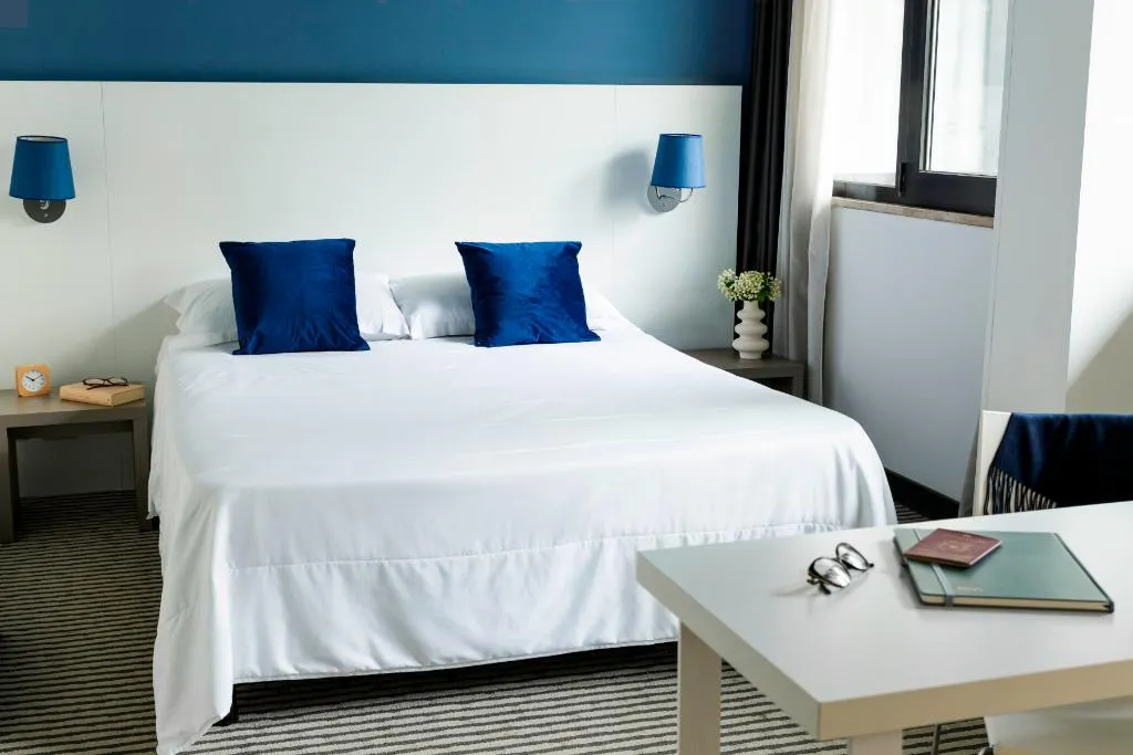 TRIPLE STANDARD Room, The Caesar Hotel Roma, Rome