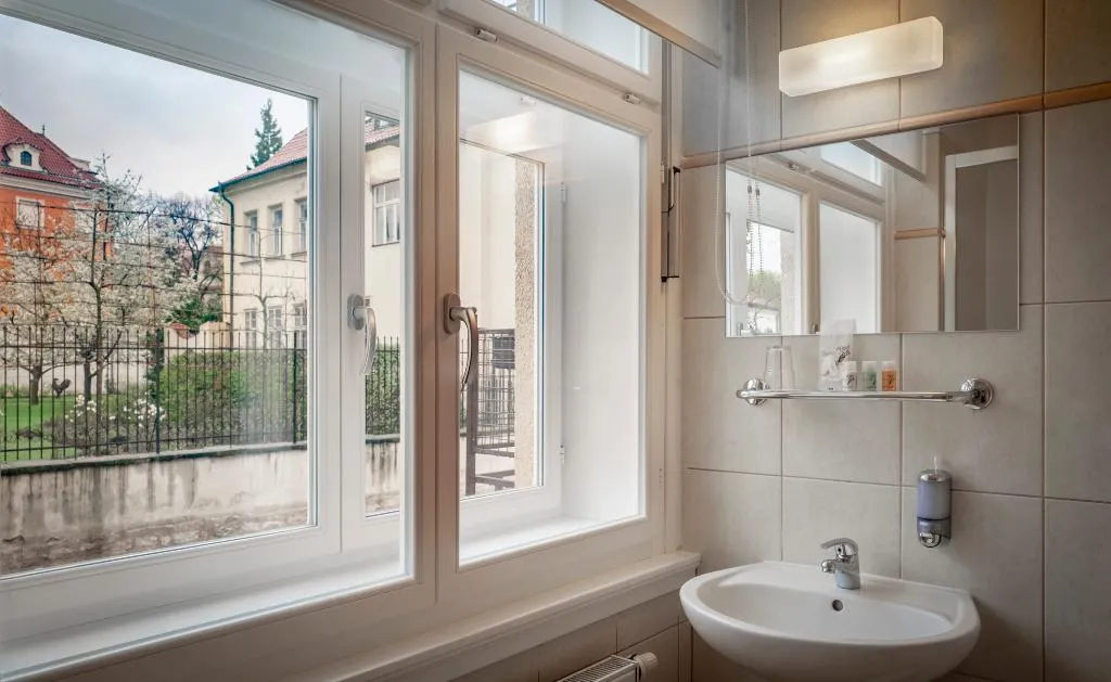 SINGLE STANDARD Room, Pytloun Kampa Garden Hotel Prague, Prague