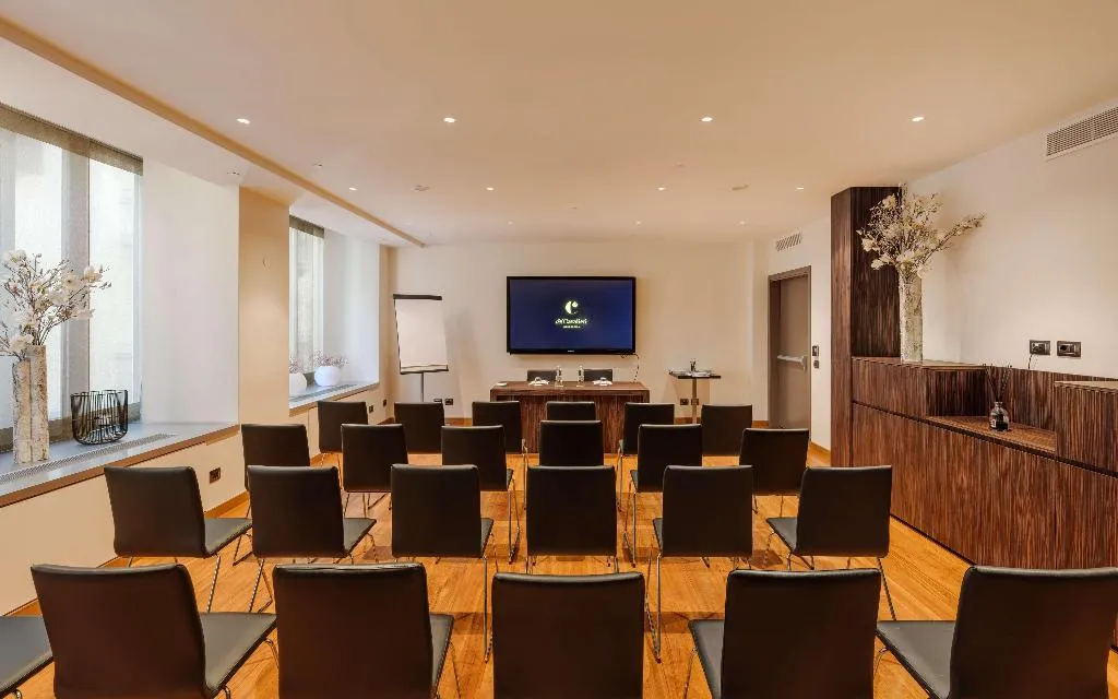 Conferences, The Square Milano Duomo, Milan