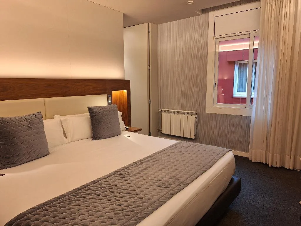 TRIPLE STANDARD Room, Best Western Premier Hotel Dante, Barcelona