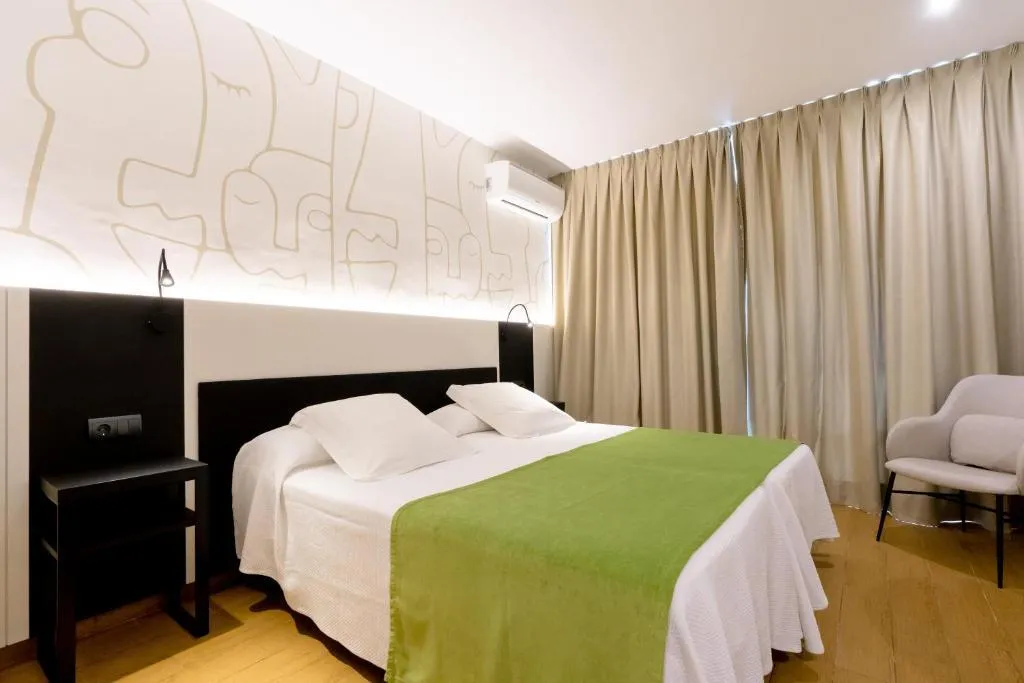Double or Twin SUPERIOR SEA VIEW Room, Climia Benidorm Plaza 4*, Costa Blanca