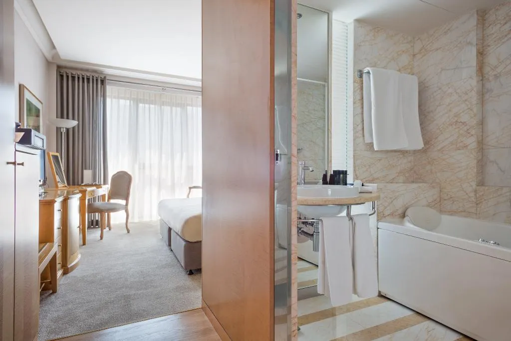 Room, Melia Athens, Athens