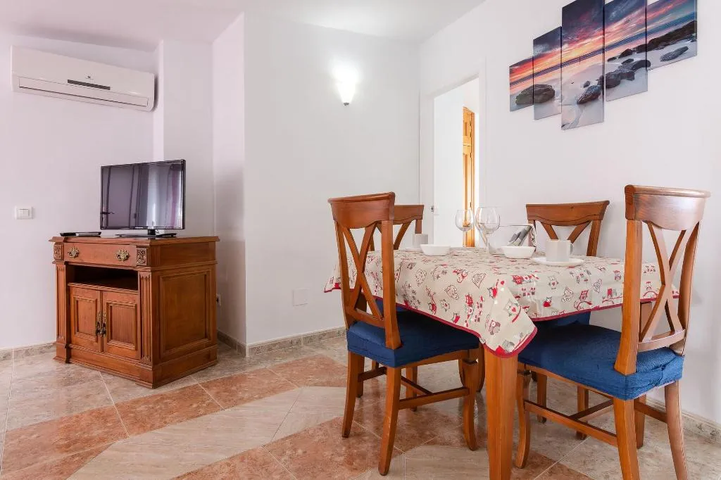 Room, Hostal Luna De Nerja, Costa Del Sol