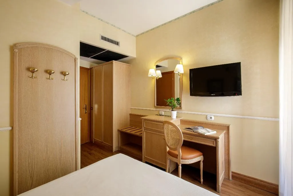DOUBLE ECONOMY Room, Santa Costanza, Rome
