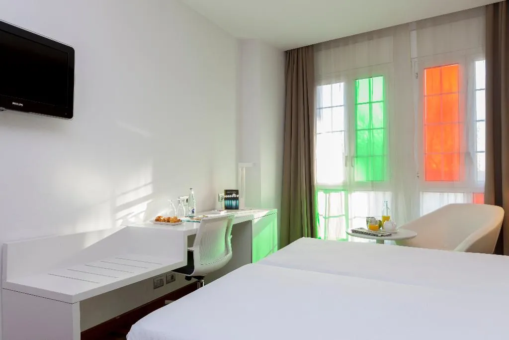 TRIPLE STANDARD Room, URH Ciutat de Mataró, Barcelona