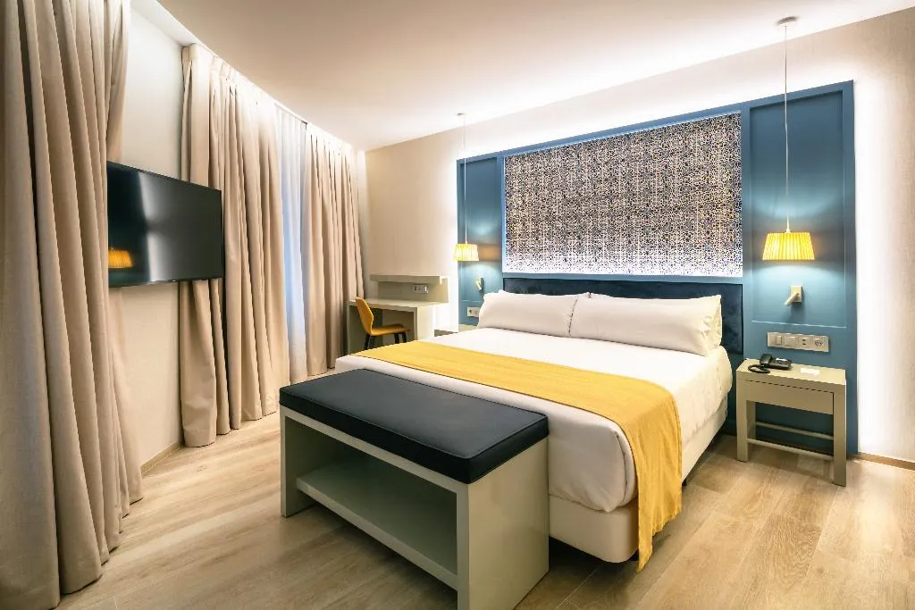 Room, Catalonia Porto, Porto