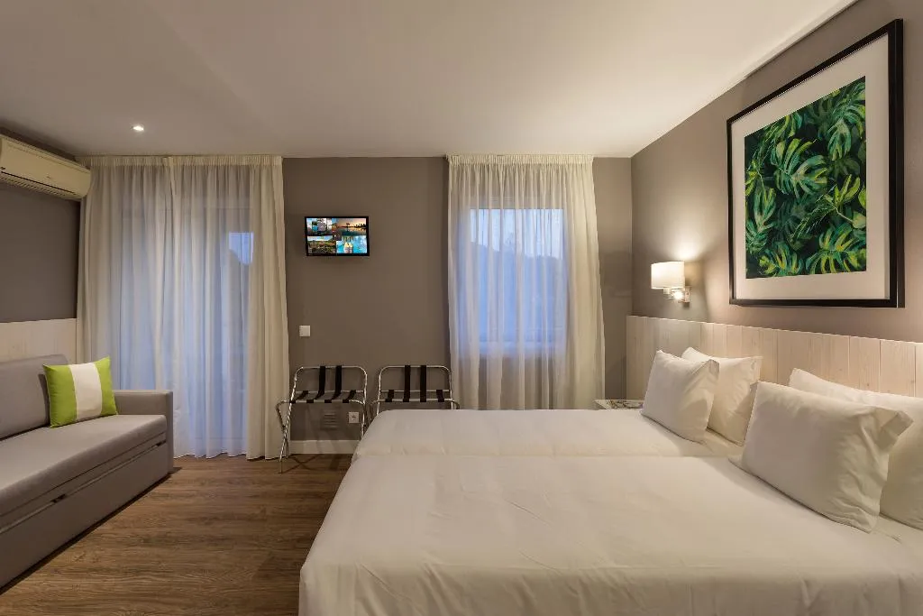 SINGLE BASIC Room, AP Adriana Beach Resort, Algarve