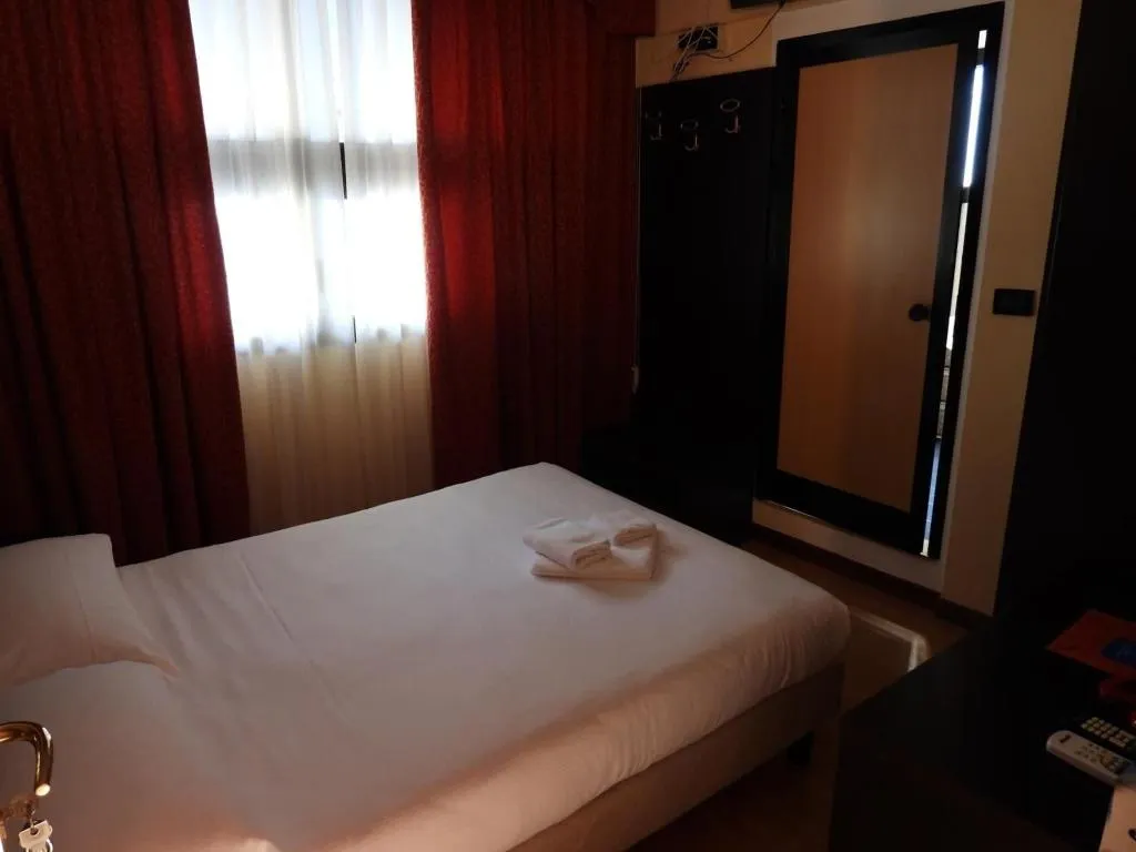 Room, Guidi, Venice