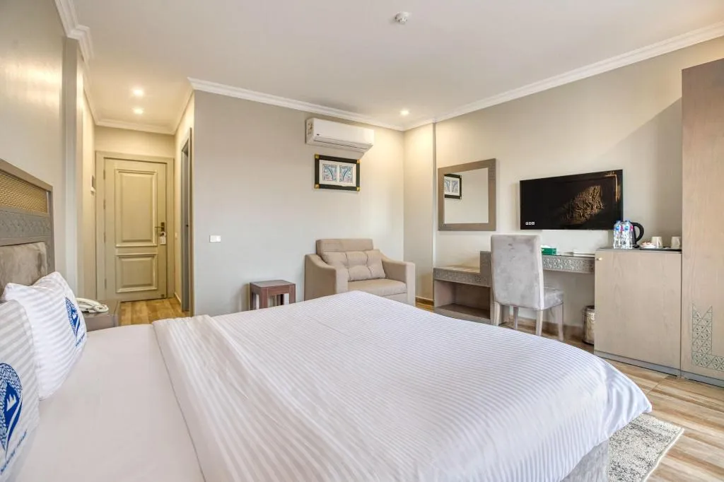 Room, Mamluk Pyramids Hotel, Cairo