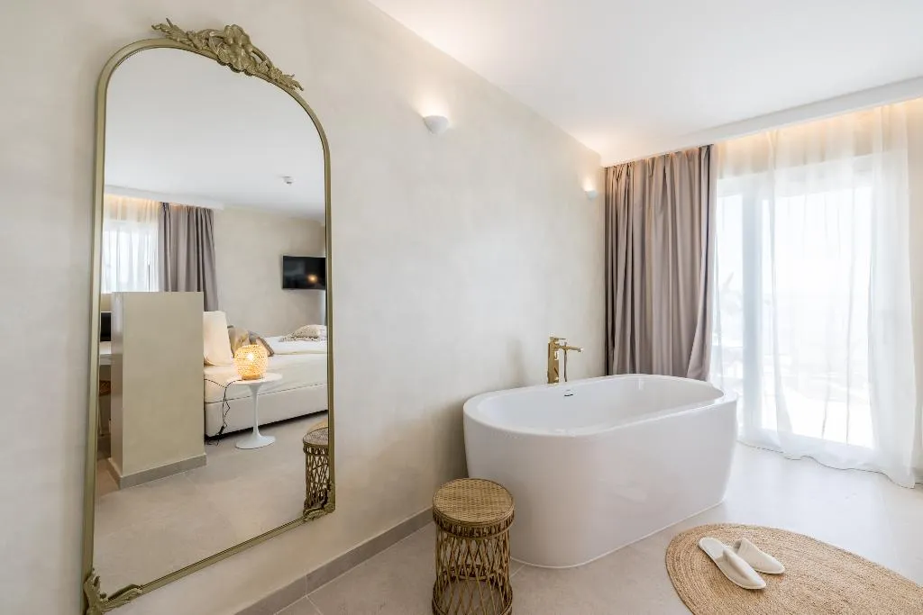 JUNIOR SUITE SEA VIEW Room, Hotel Aria, Split