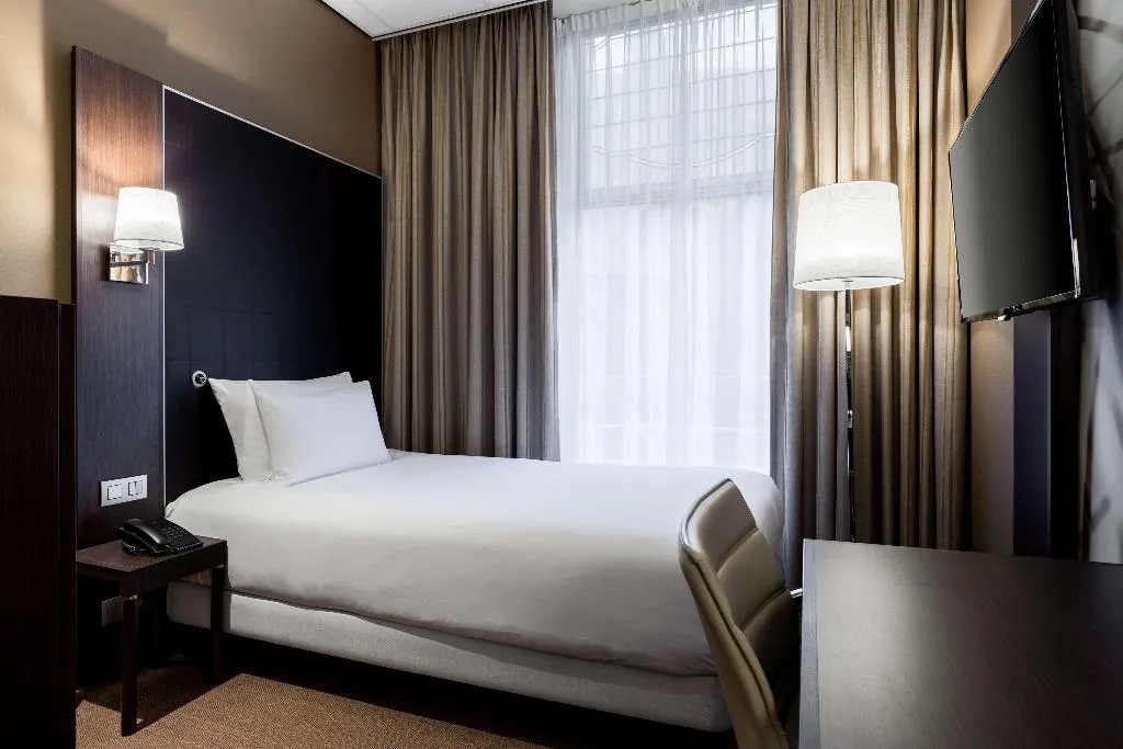 SINGLE STANDARD Room, NH Centre Utrecht, Amsterdam