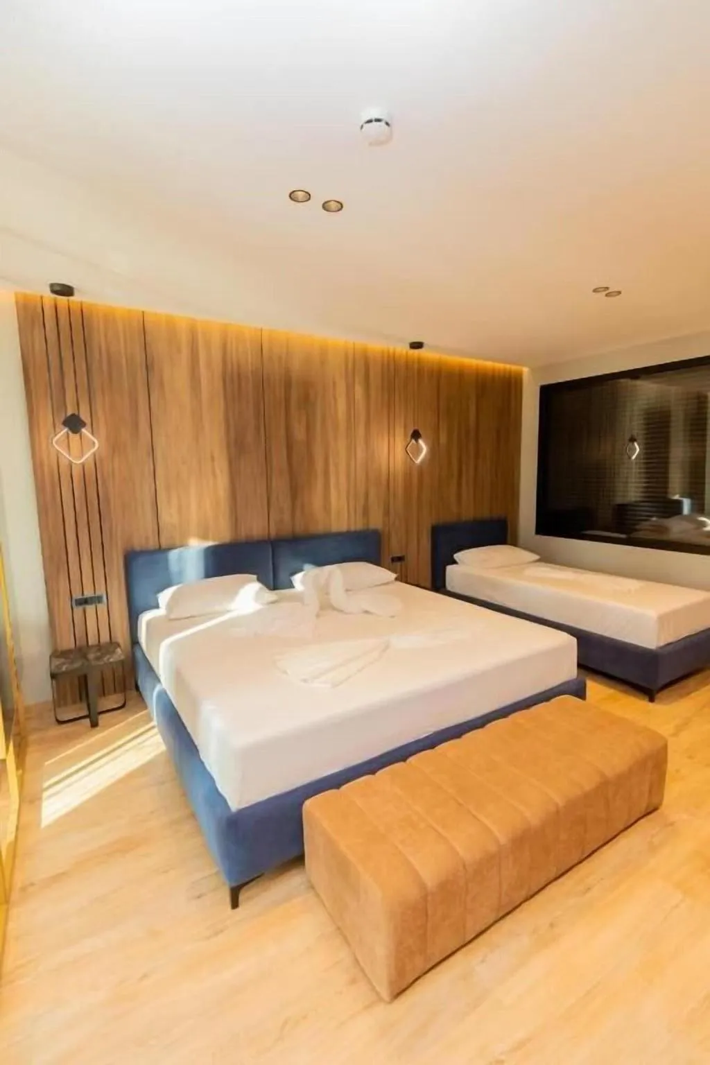 Room, Esbjerg Hotel, Kavaje
