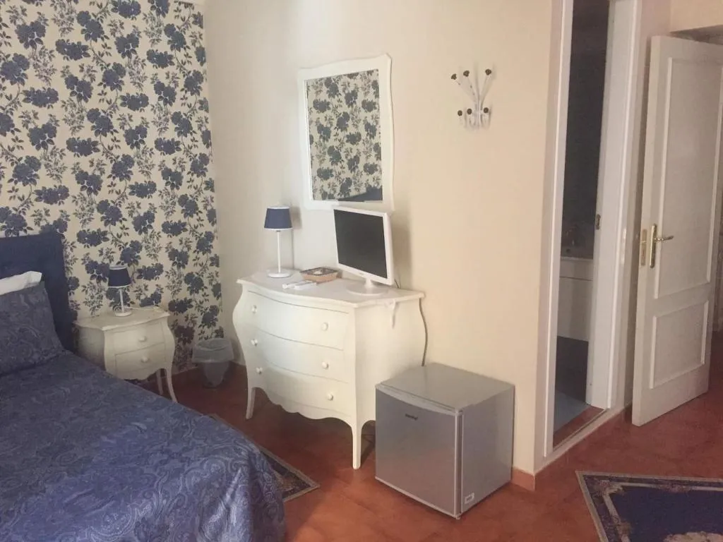 Room, B&B Speranzella, Naples