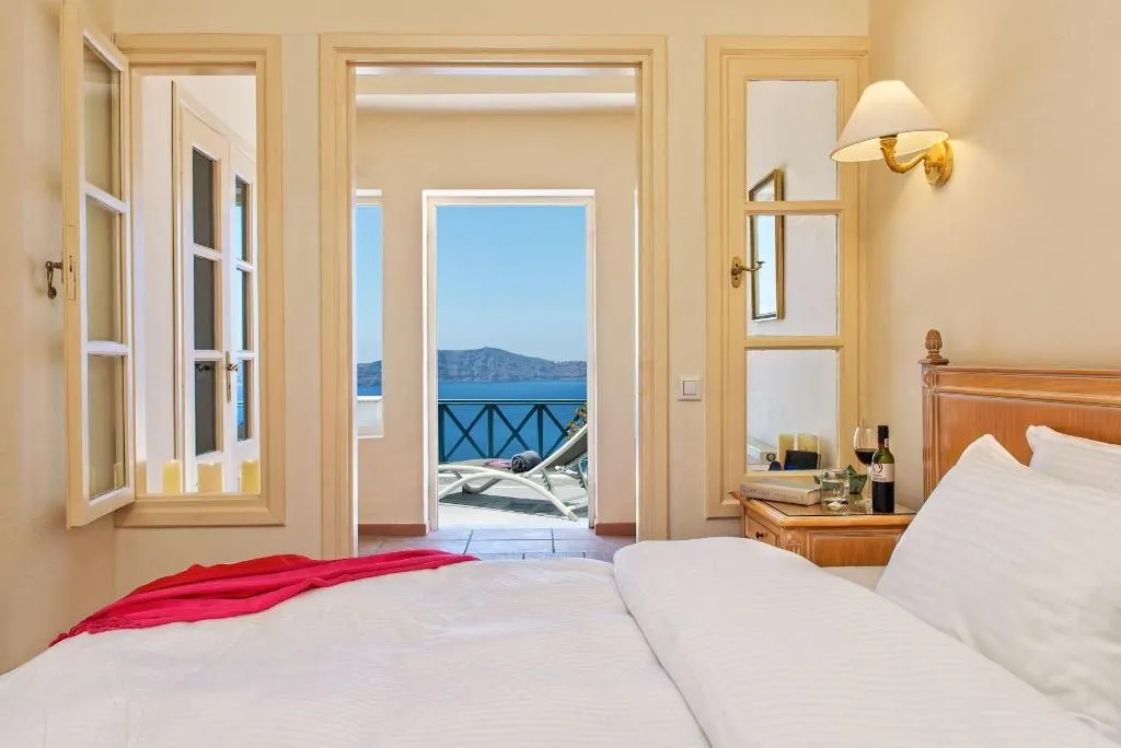 Room, Golden Grey Goose, Santorini