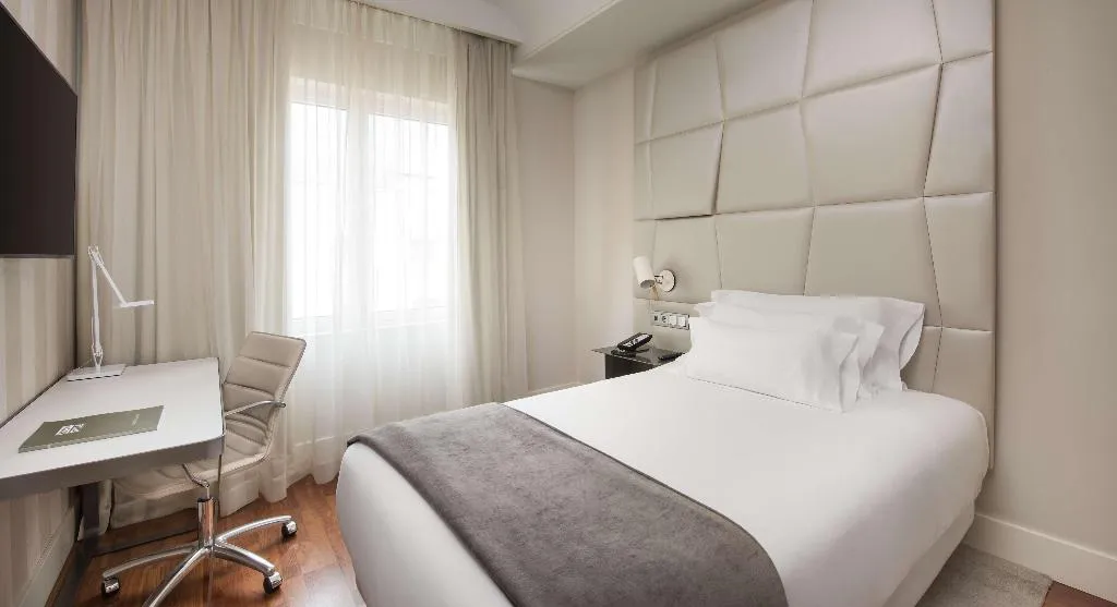Room, NH Collection Madrid Colón, Madrid