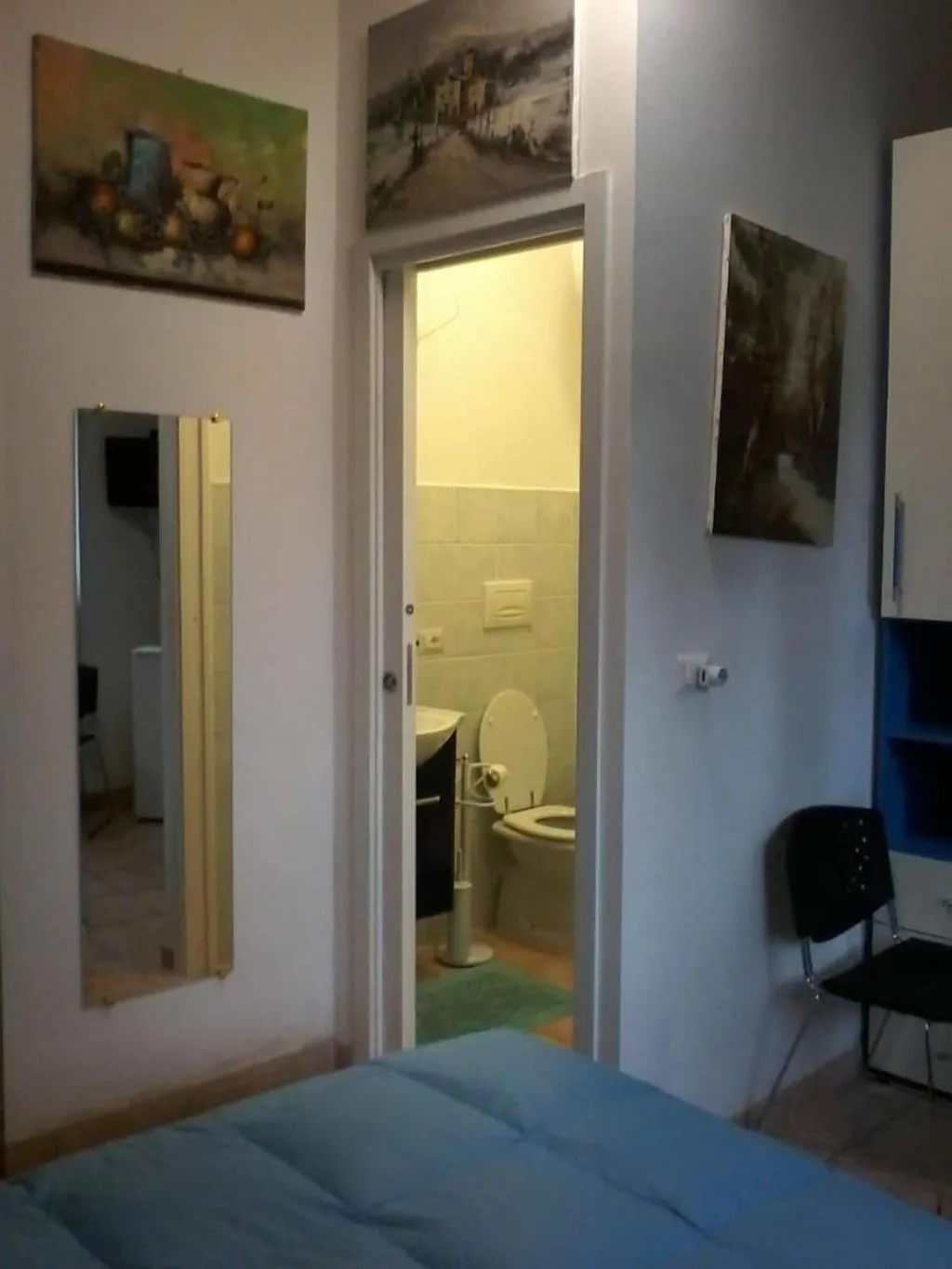 Room, B&B Piazza Ragusa, Naples
