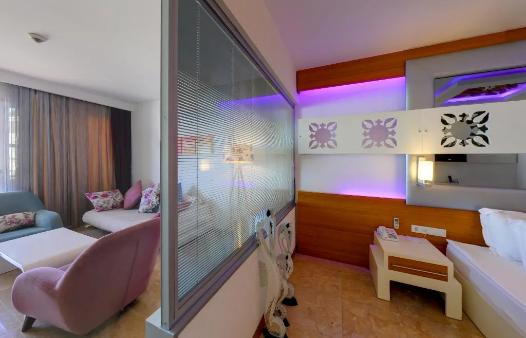 SUITE POOL VIEW Room, Flora Garden Beach Side, Antalya