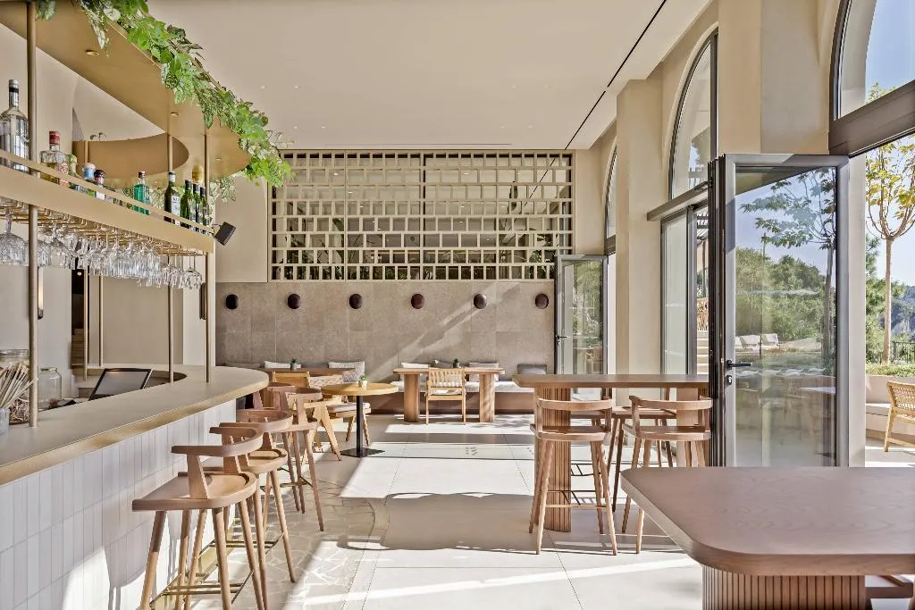 Bar, Akrotiri Beach, Corfu