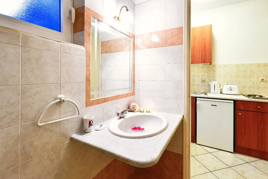 STUDIO STANDARD Room, Remezzo Apartments & Studios, Zante