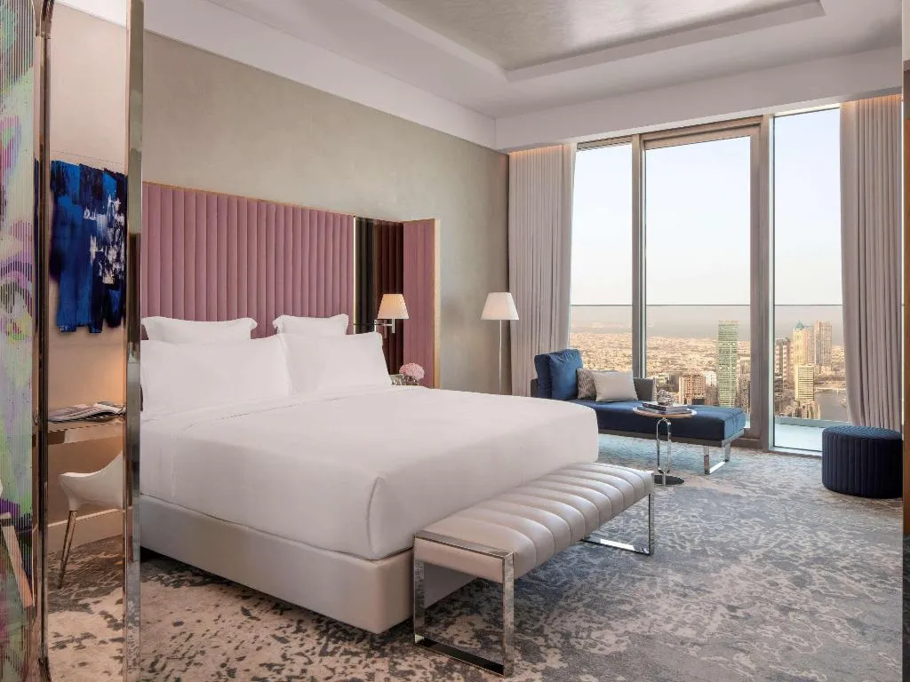SUITE WITH BALCONY Room, SLS Dubai Hotel & Residences, Dubai