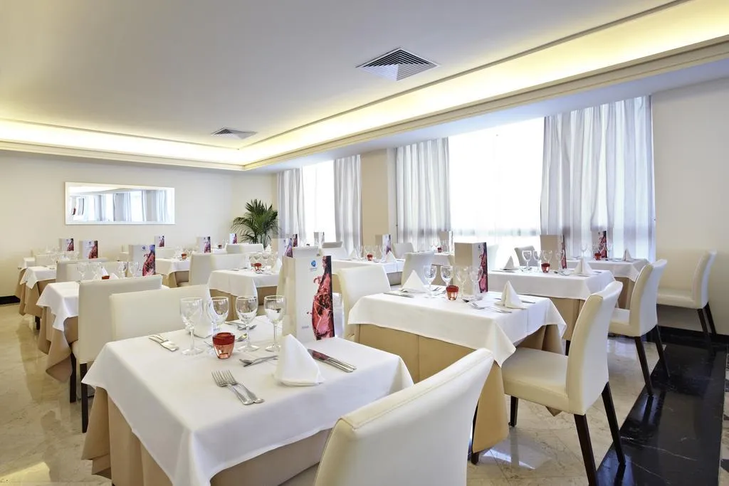 Restaurant, Grupotel Playa Camp de Mar. Adults Only, Majorca
