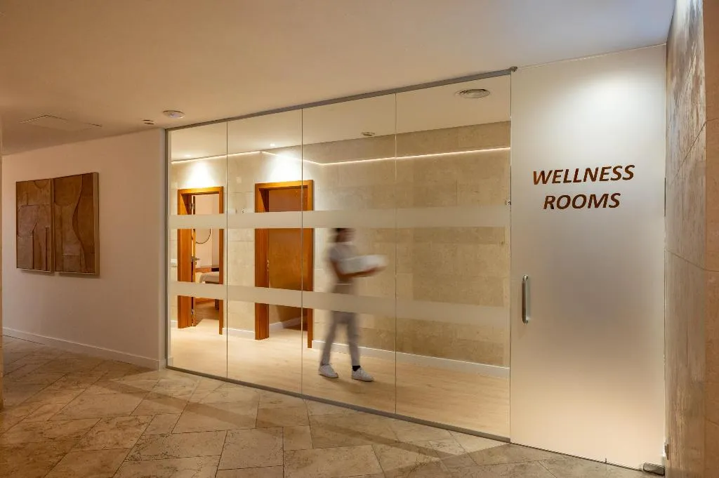 Sports and Entertainment, Sesimbra Oceanfront Hotel, Lisbon