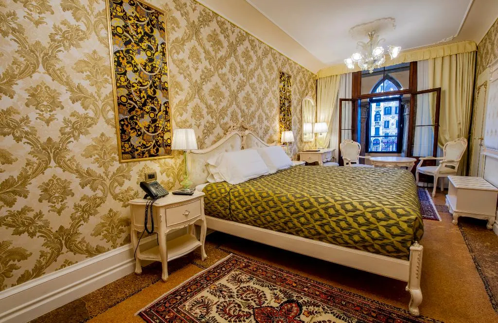 JUNIOR SUITE CANAL VIEW Room, Ego Boutique Hotel The Silk Road, Venice