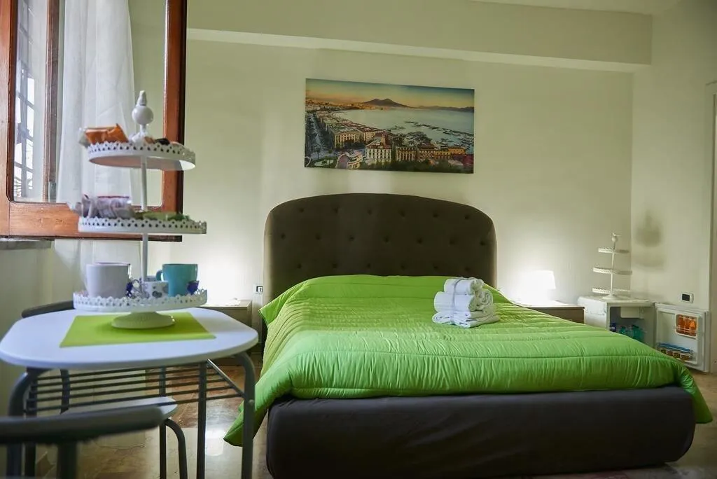 Room, L Anfiteatro Di Pompei B B, Naples