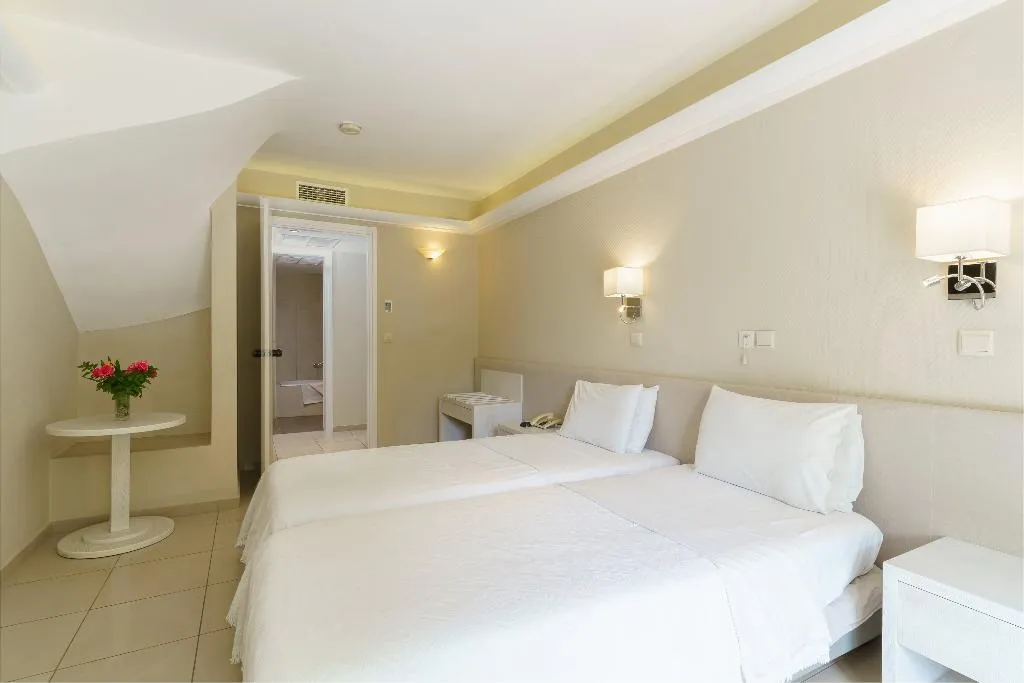 FAMILY ROOM DUPLEX Room, Pearl Beach, Crete