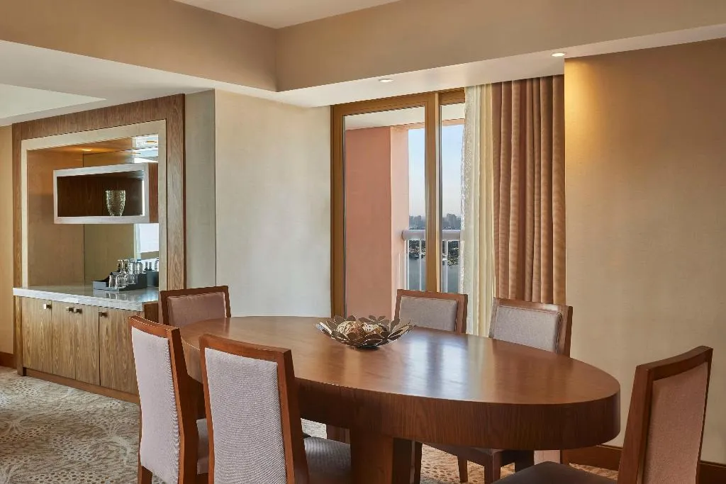 SUITE STANDARD Room, Ramses Hilton, Cairo