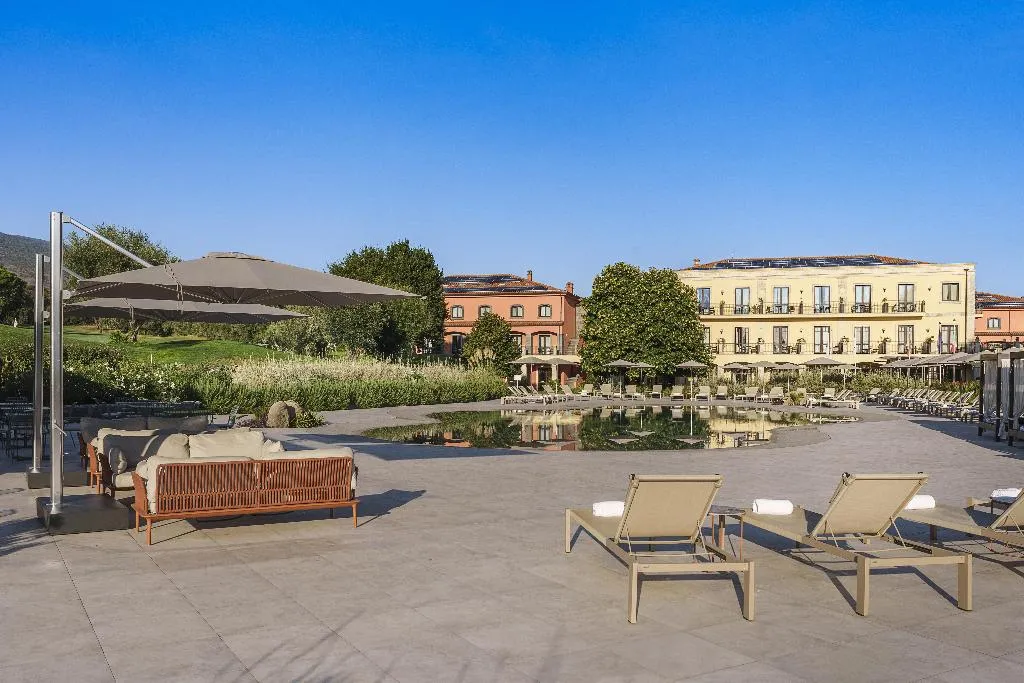 Pool, Picciolo Etna Golf Resort & Spa, Curio Collection, Catania