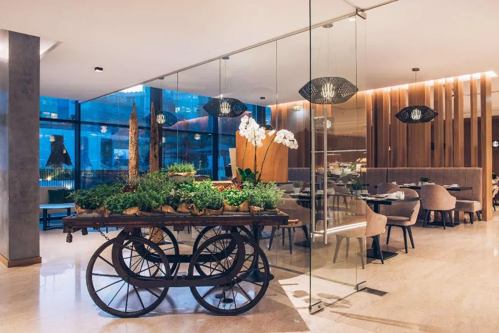 Restaurant, Iberostar Selection Lisboa, Lisbon