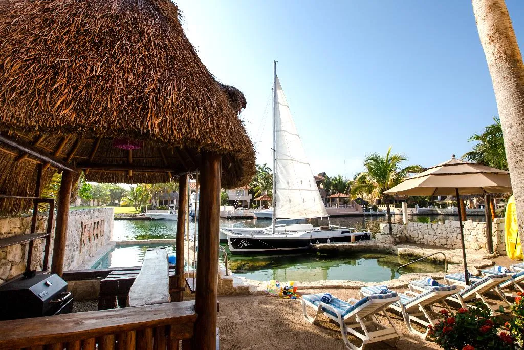 General view, Chez Waffle Hotel, Cancun Area