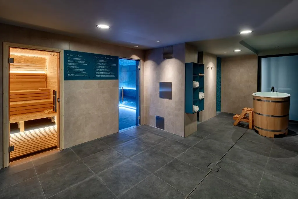 Sports and Entertainment, Hotel Duo, Prague