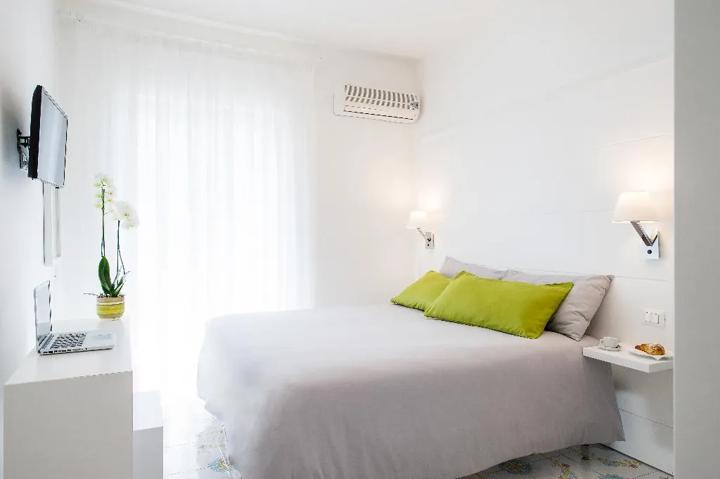 SINGLE STANDARD Room, San Francesco, Naples