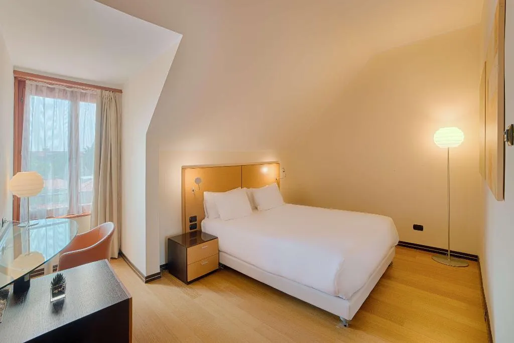 Room, NH Milano 2 Residence, Milan