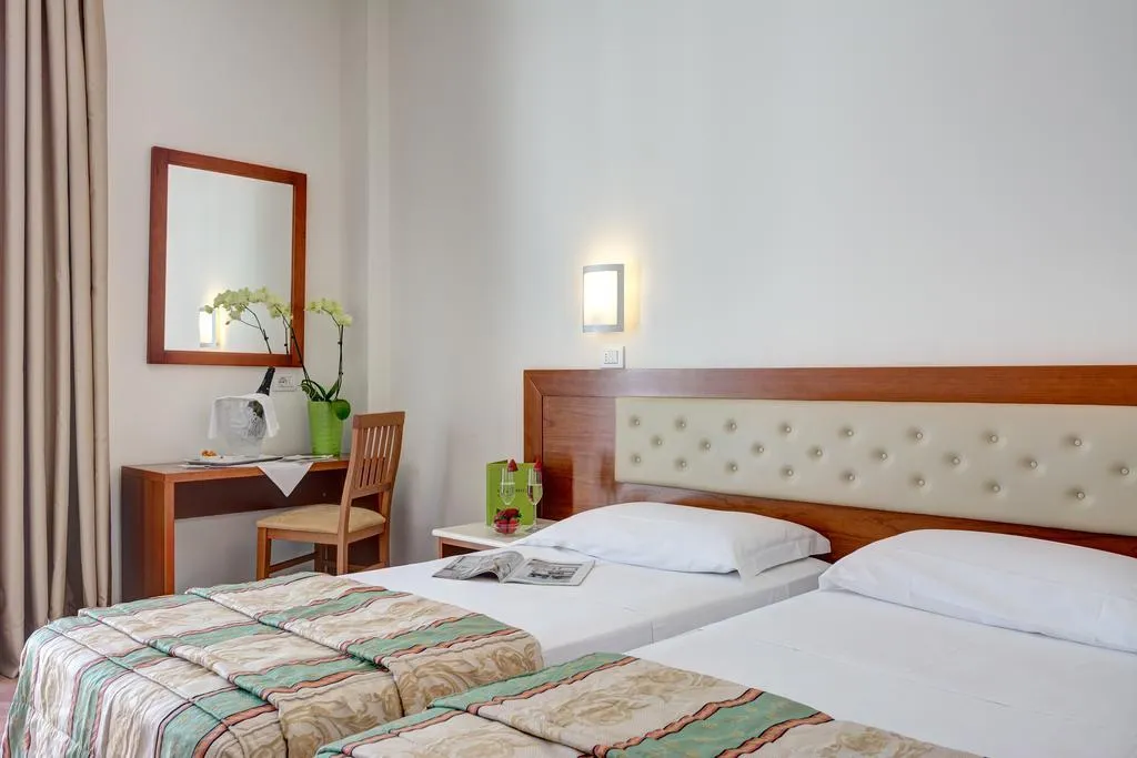 Double or Twin SUPERIOR WITH BALCONY Room, Caravel, Naples