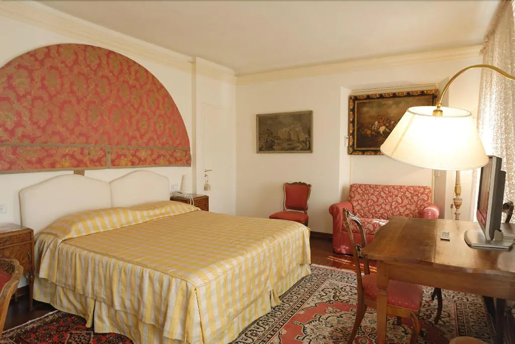 Room, Villa Le Piazzole, Florence