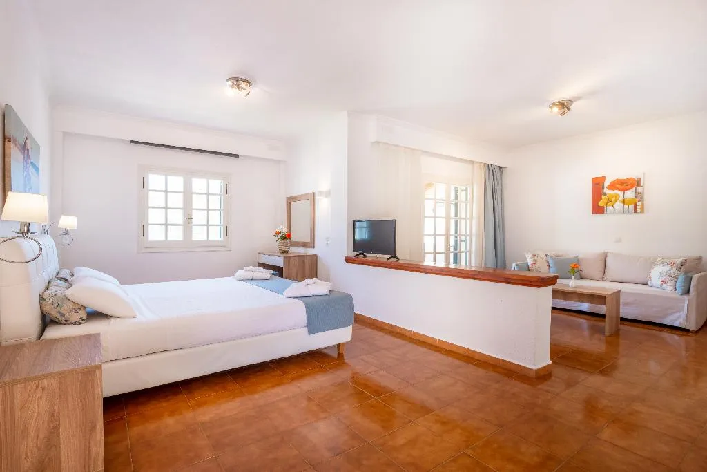 JUNIOR SUITE STANDARD Room, Pelagos Hotel, Corfu