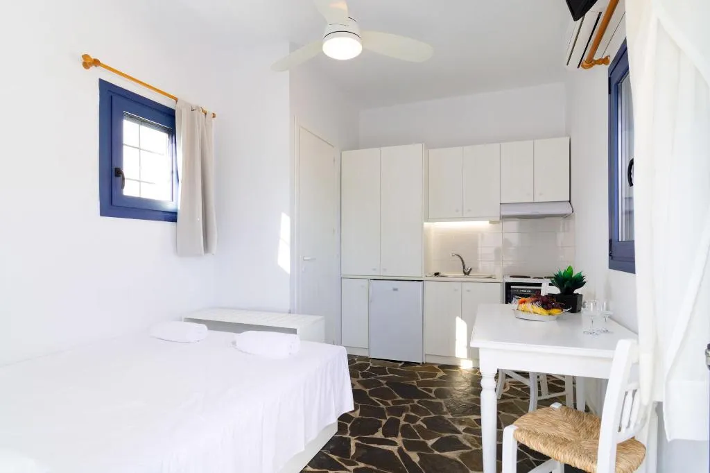 Room, Okirroi Villas and Apts, Crete