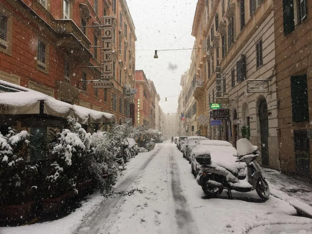 General view, Golden Ratio, Naples