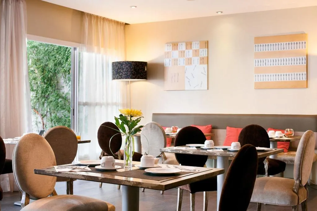 Restaurant, Globales Acis & Galatea Hotel, Madrid