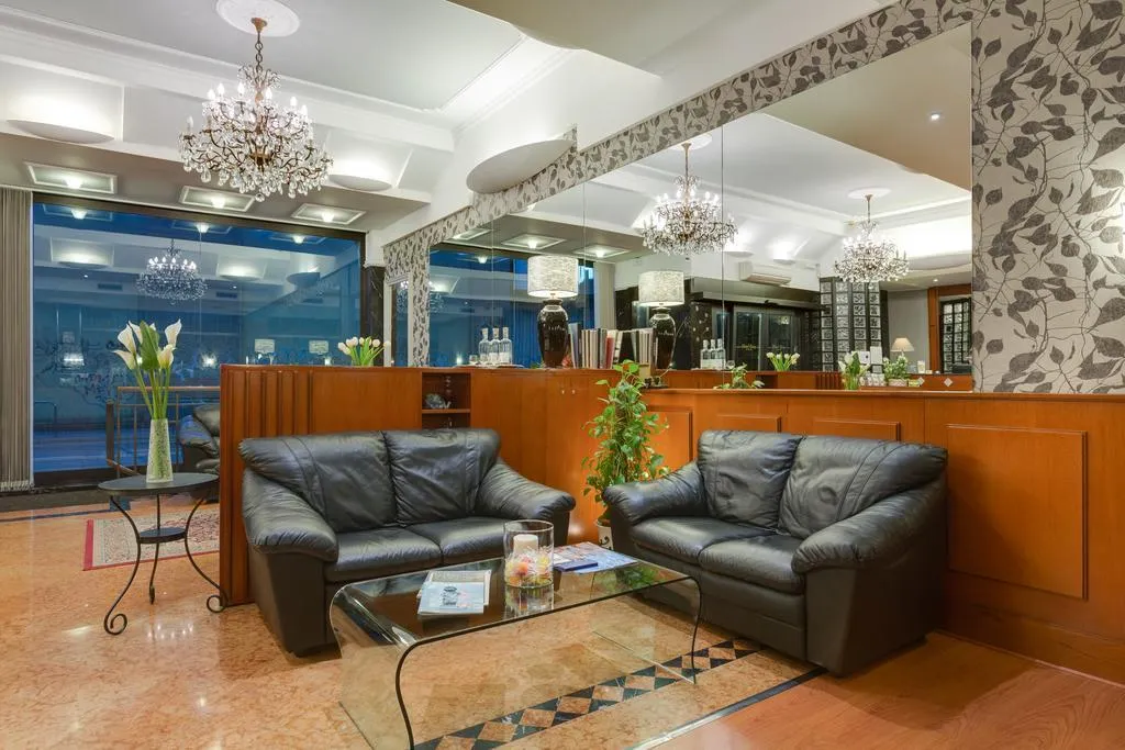 General view, Roxy, Milan