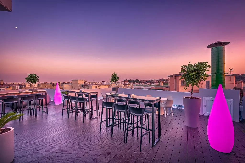 Terrace, Aparthotel Veramar, Costa Del Sol