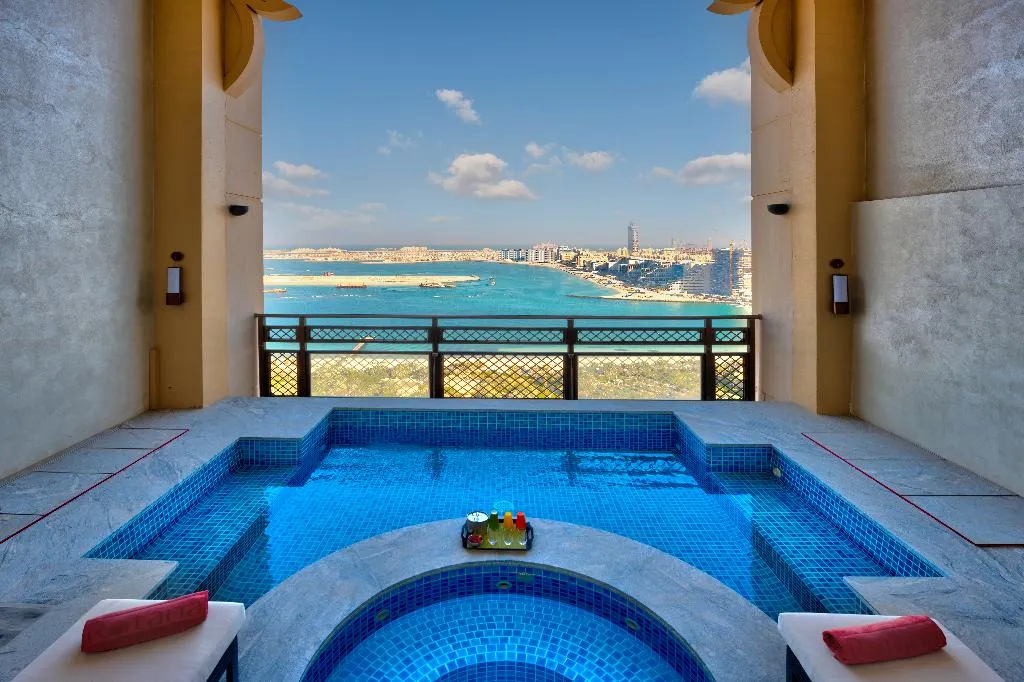 STUDIO WITH PRIVATE POOL Room, Arjaan by Rotana – Dubai Media Vity, Dubai